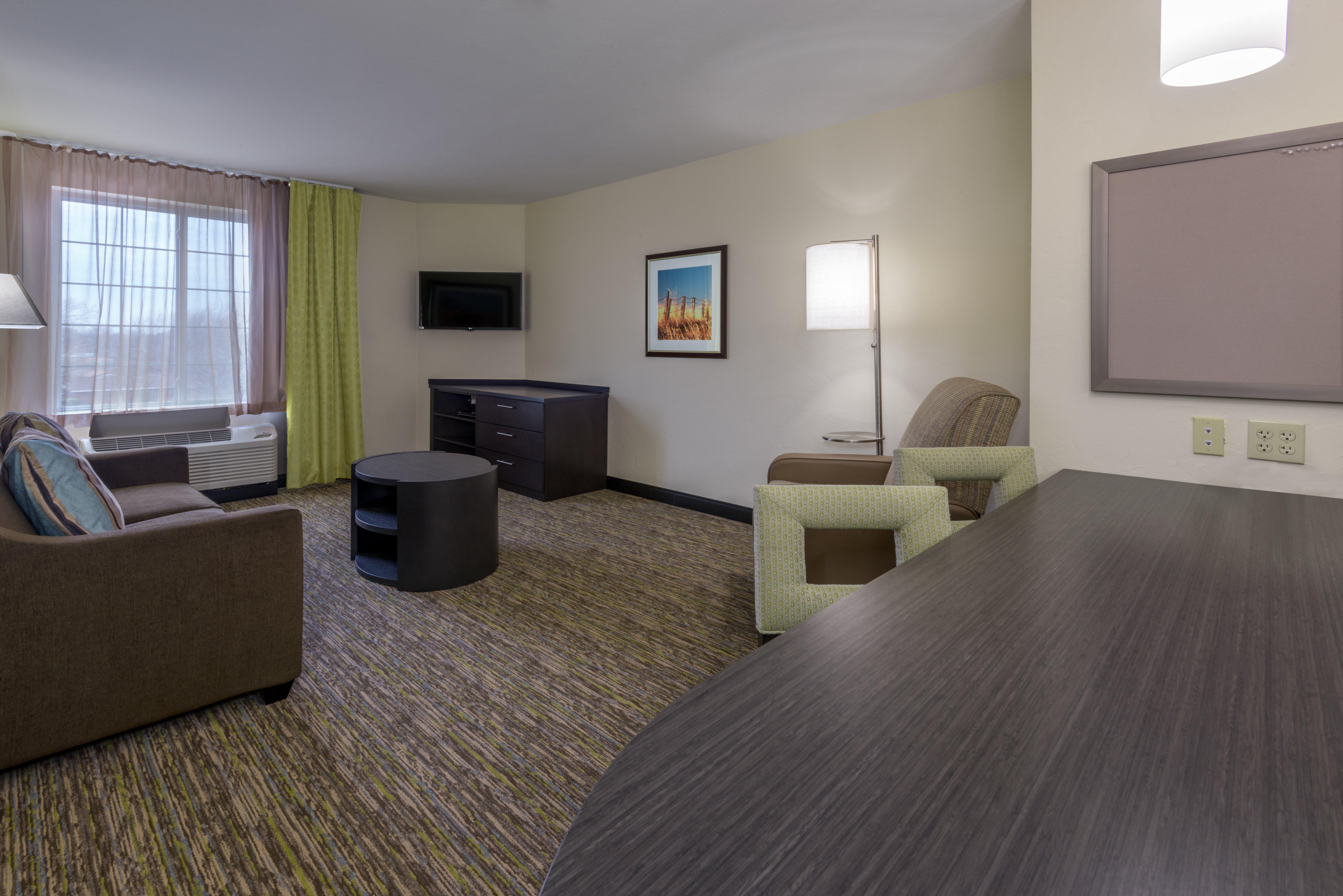 Candlewood Suites Del City By Ihg Bagian luar foto