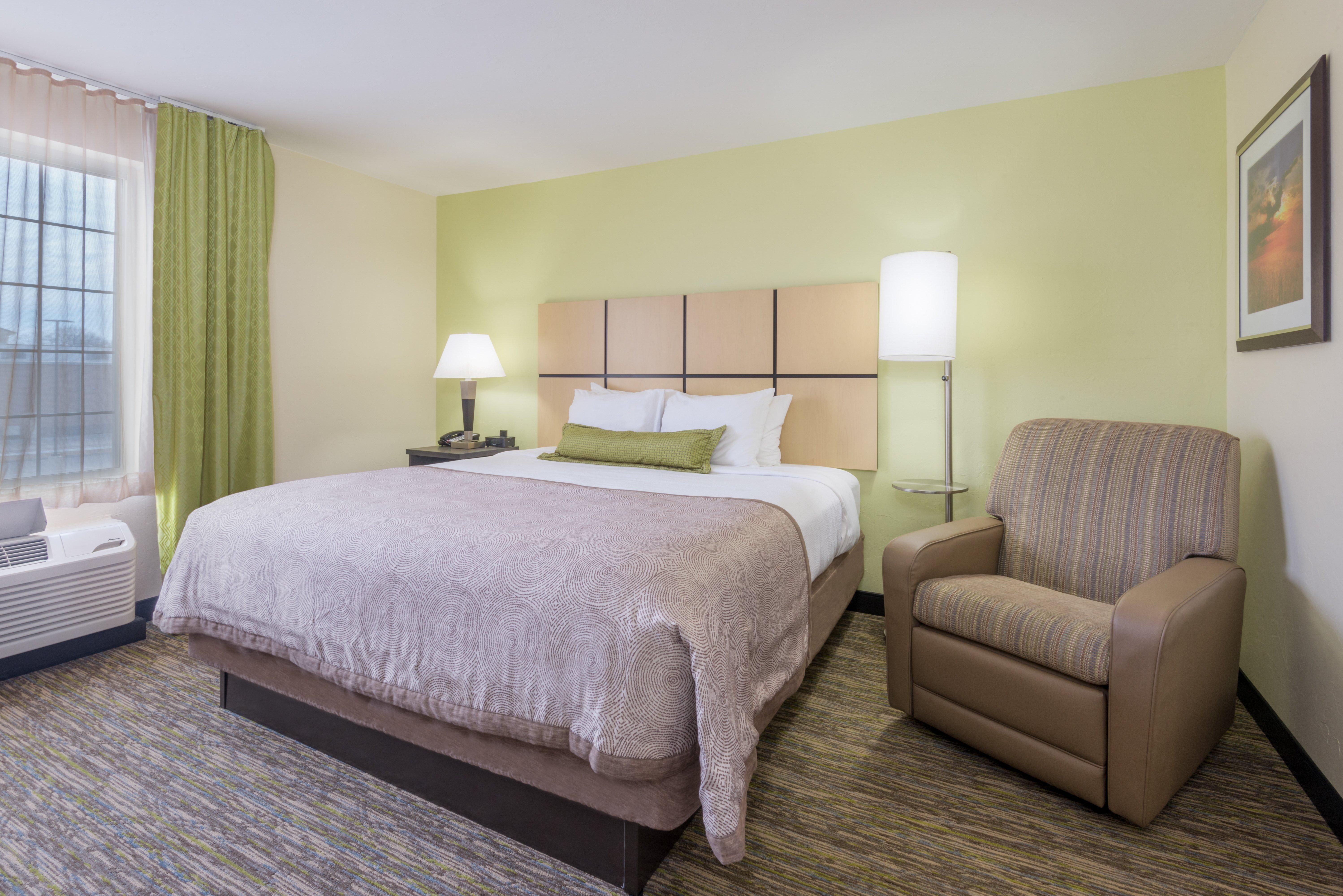 Candlewood Suites Del City By Ihg Bagian luar foto
