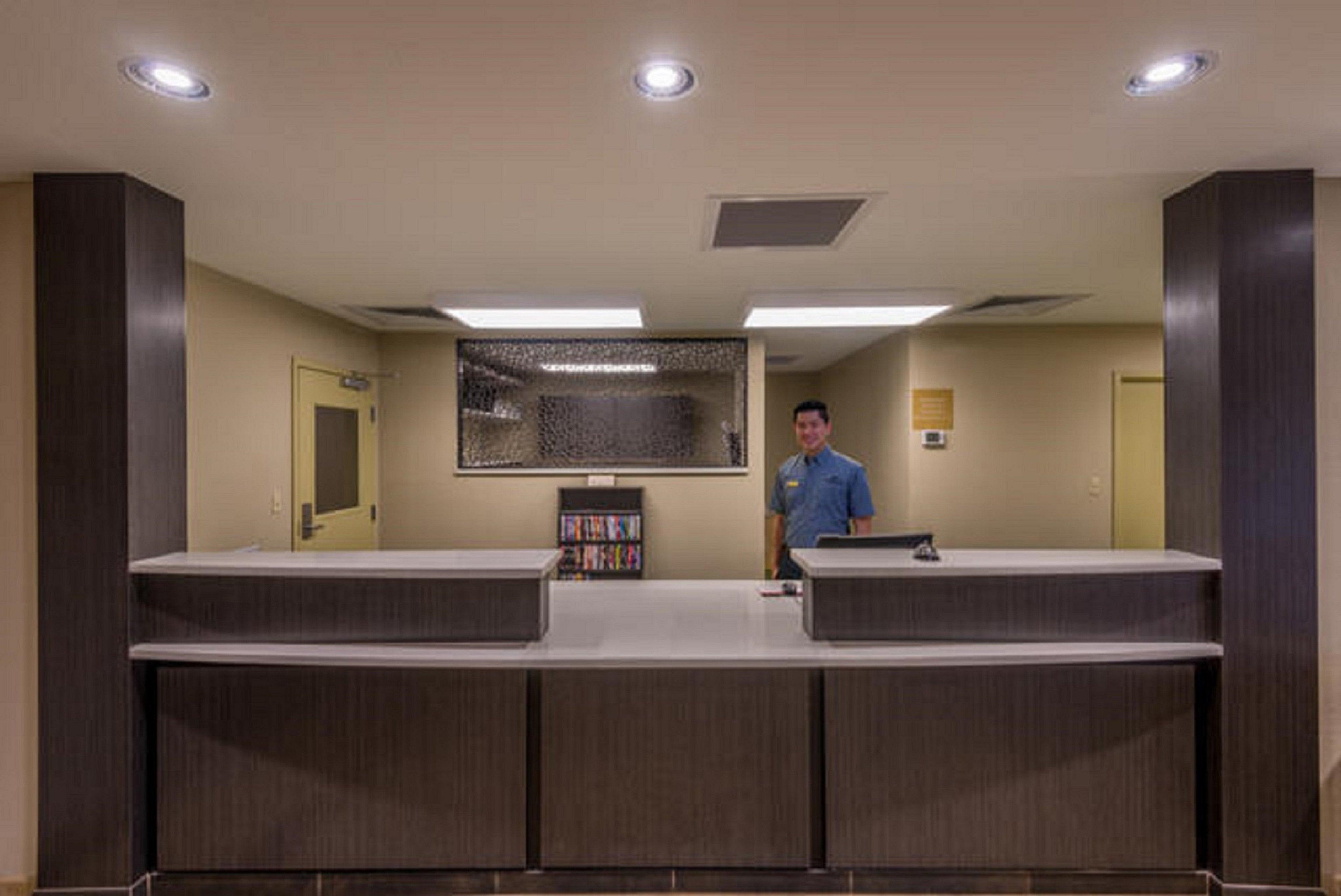 Candlewood Suites Del City By Ihg Bagian luar foto