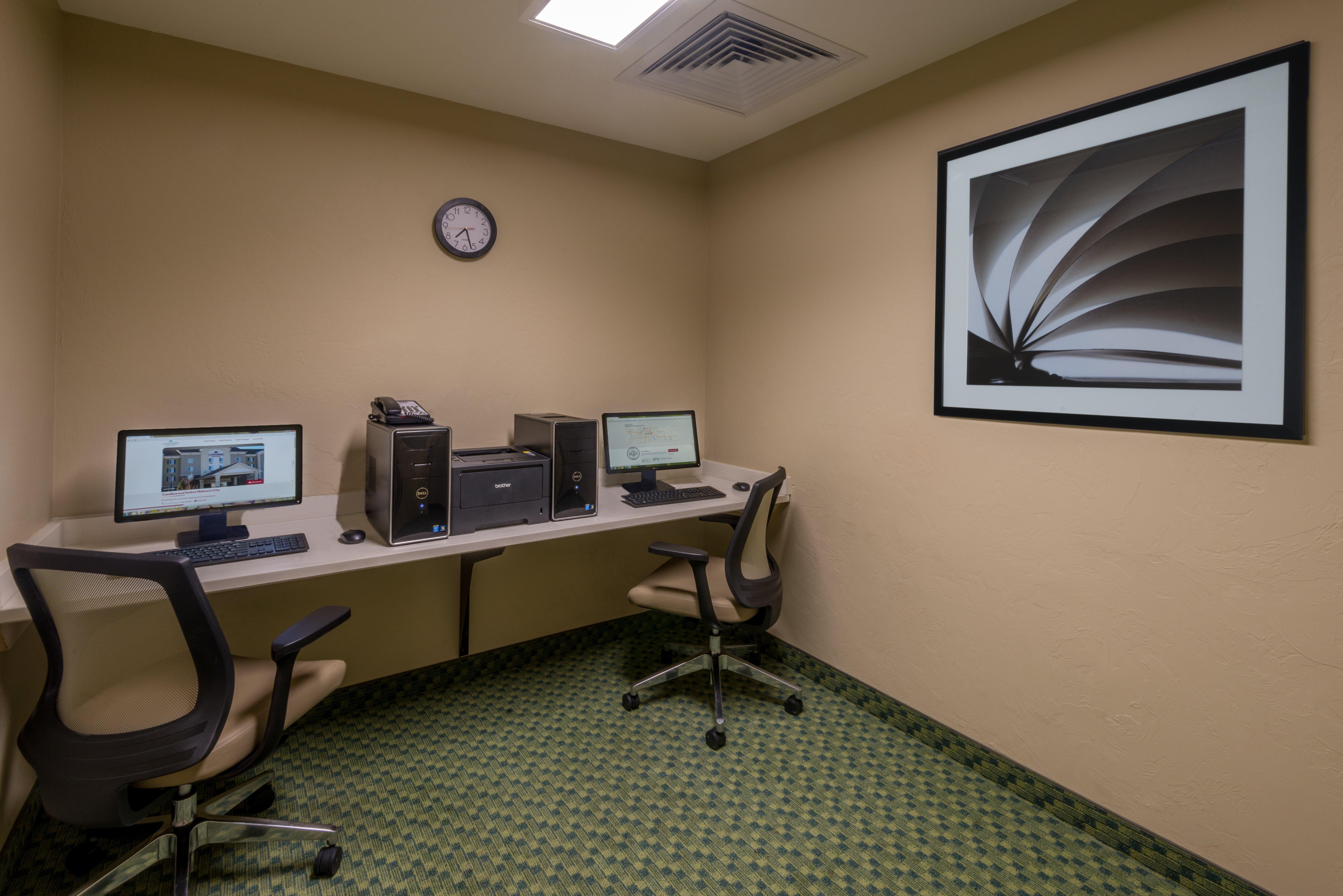 Candlewood Suites Del City By Ihg Bagian luar foto