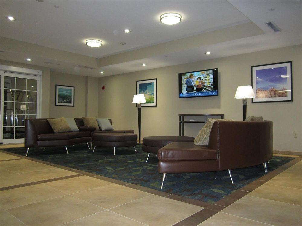 Candlewood Suites Del City By Ihg Bagian luar foto